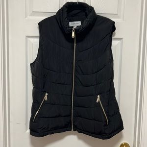 Calvin Klein - 1x black puffer vest w: gold zipper